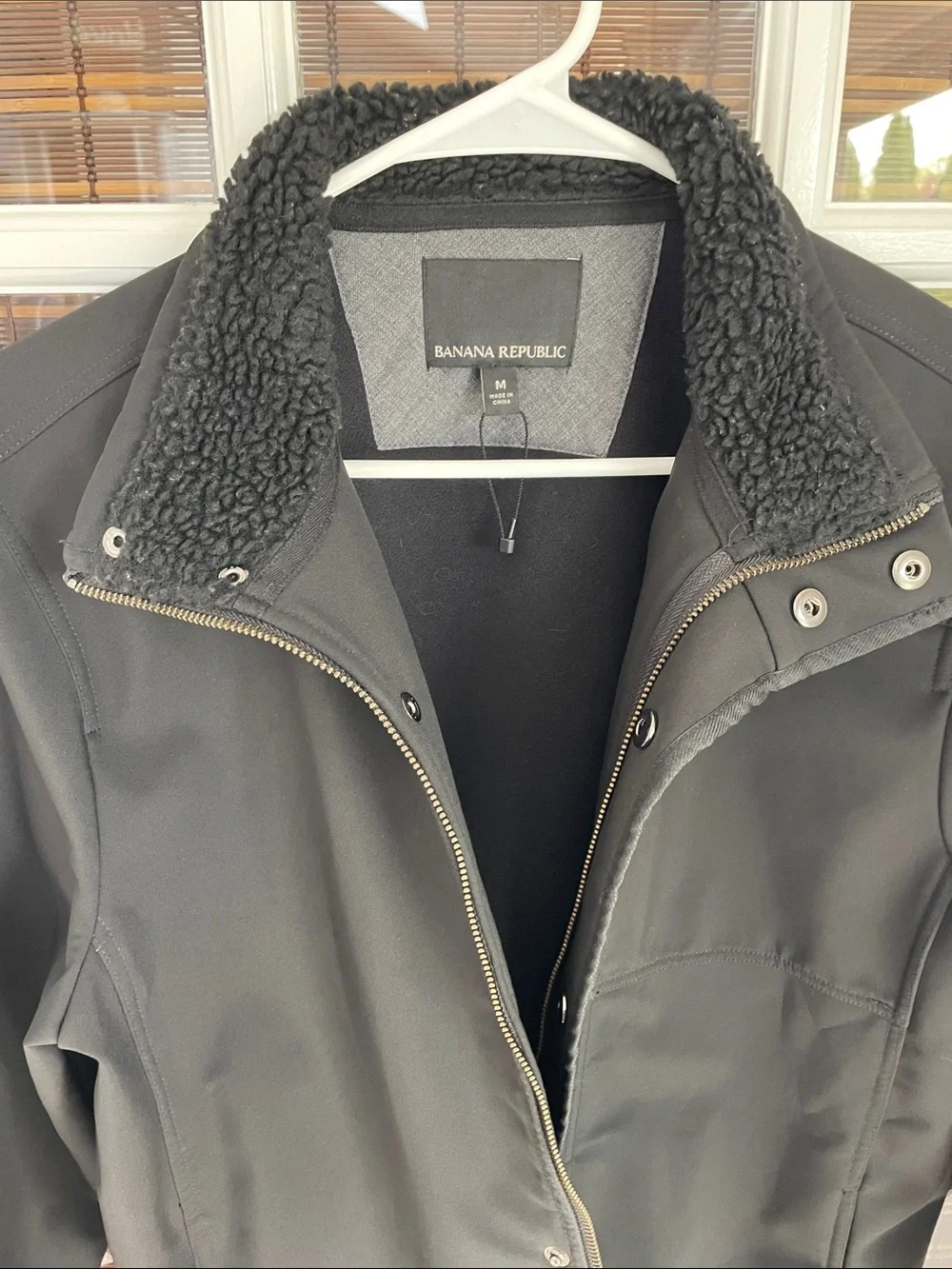 Banana Republic Men’s Black Lightweight Jacket with Sherpa Collar